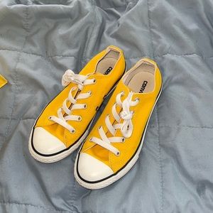 Yellow converse